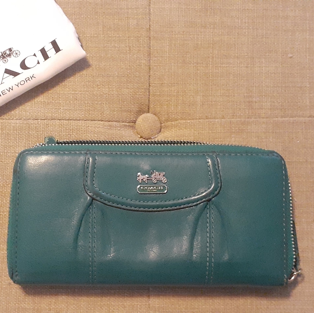 Reduced COACH Accordian Wallet